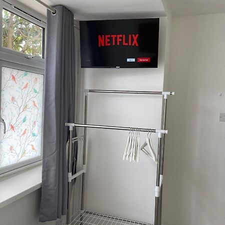 Studio Flat Fully Equipped Croydon Exterior photo