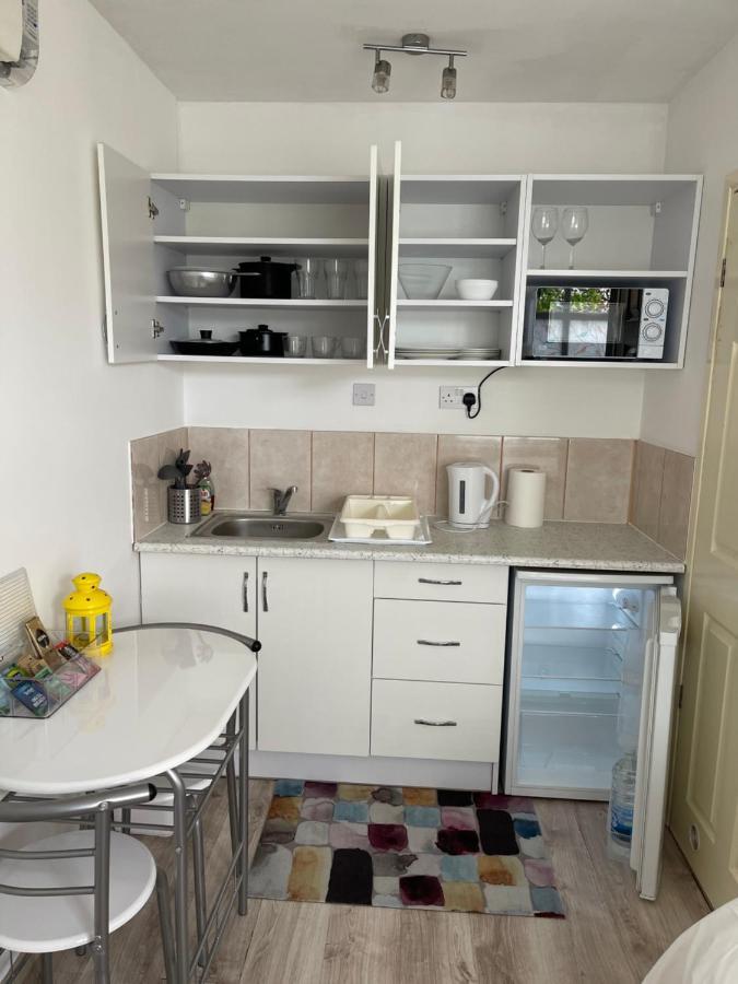 Studio Flat Fully Equipped Croydon Exterior photo