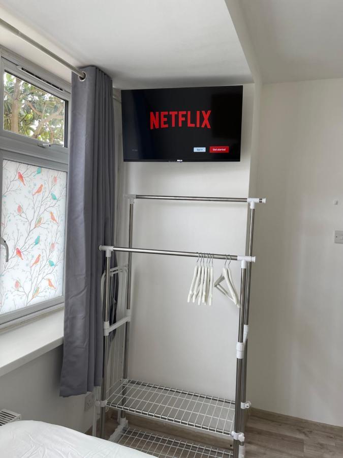 Studio Flat Fully Equipped Croydon Exterior photo